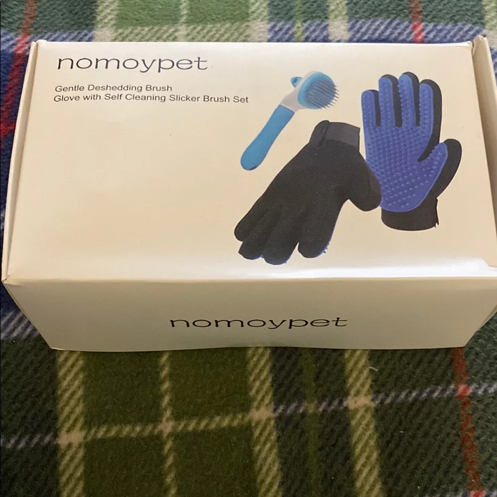 Blue Deshedding Glove and Brush Set